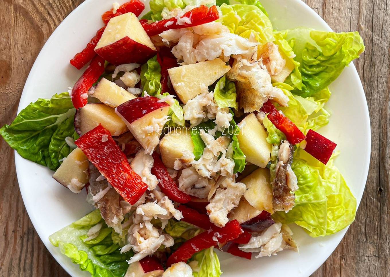 Crisp Salad with Baked Fish