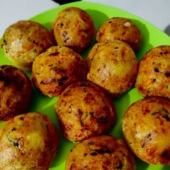 A picture of Cheesy Carrot Poha Appe.
