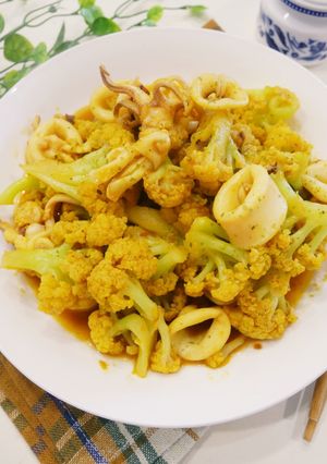 家常菜「咖哩花椰菜」非常下飯!! 的食譜成品照片
