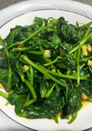 塔香地瓜葉 的食譜成品照片