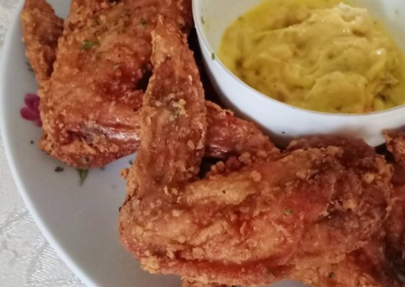 Chicken Wings with Garlic Butter Dip