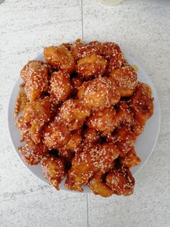 Mézes, szezámmagos csirke recept fotója