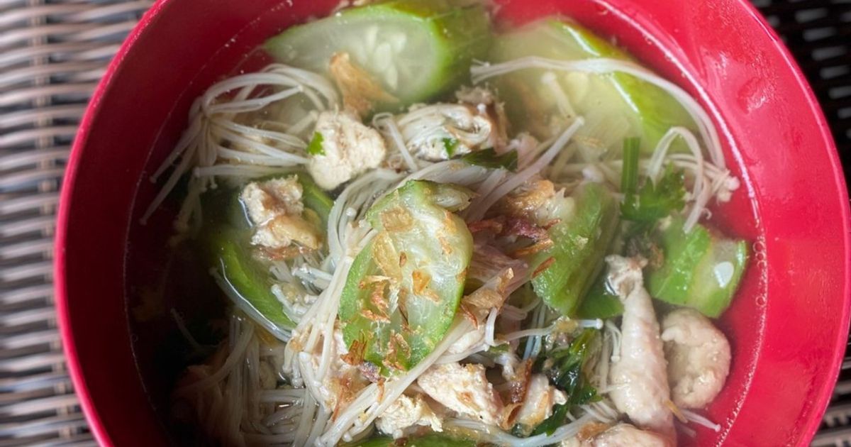 Sup Oyong Ayam Enoki