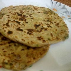 A picture of Panjabi Aloo paratha.