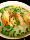 Bánh canh gà nấu hẹ