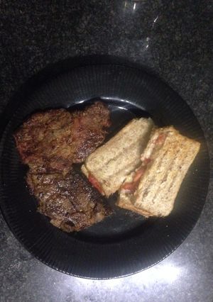 A picture of Braaied Lamb & Pork Chops with braaibroodjie.