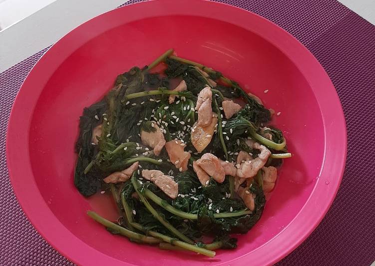 Rahasia Membuat Kale Curly Tumis Ayam, Lezat Sekali