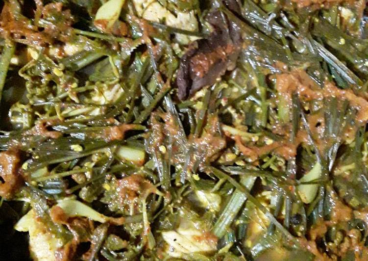 Resep Arsik Ikan Jahir Daun Pakis, Enak