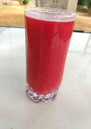 A picture of Ginger and beetroot drink.