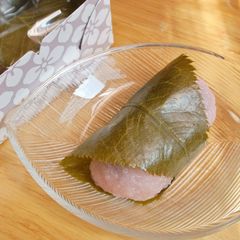A picture of Wagashi "Domyouji" : A Well-known Japanese Mochi sweet.