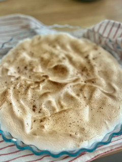 Una foto de Merengue suizo Thermomix tostado con canela