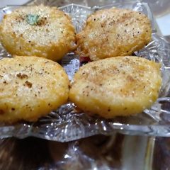 A picture of Aloo chaap.