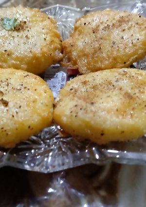 A picture of Aloo chaap.