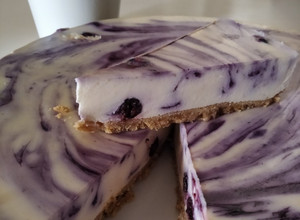 Foto principal de Cheesecake de chocolate blanco y arándanos