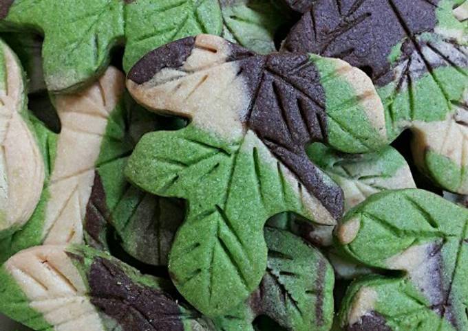 Simple Way to Prepare Speedy Season leaf cookies 🍁