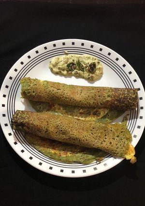 A picture of Egg Pesarattu.