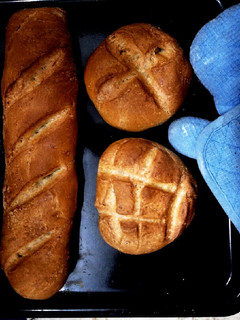 A picture of French bread.