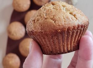 Una foto de Muffins de vainilla con harina de avena y ghee 🧁