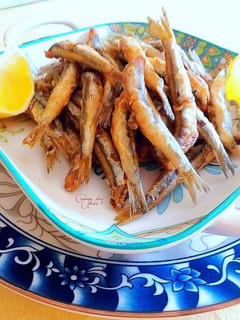 Una foto de Alevines de boquerones fritos al fish masala