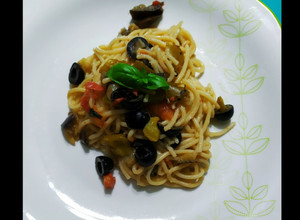 Una foto de Spaghetti mediterráneo, one pot pasta