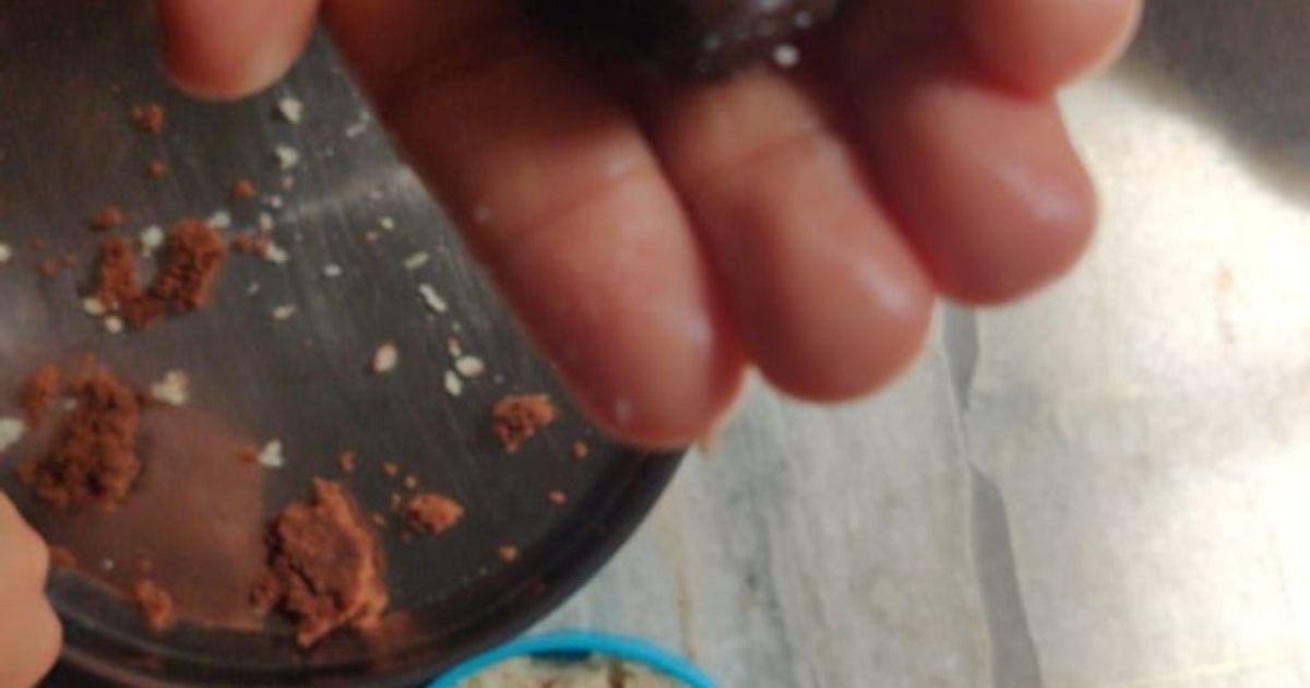 Pinki Jan Pinky Jain દ્વારા રેસીપી બિસ્કીટ લાડુ (Biscuit Laddu Recipe In Gujarati ...