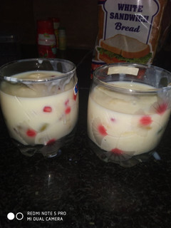फ्रूट कस्टर्ड (Fruit custard recipe in Hindi) रेसिपी मुख्य फोटो
