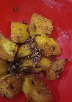 A picture of Cumin potatoes.