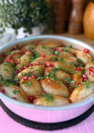 A picture of Onion Dolma.
