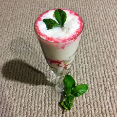 A picture of Mix fruits lassi.