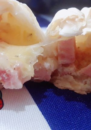 Una foto de Empanadas de jamón y queso