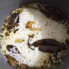 Nasi Daun Jeruk (Rice Cooker) রেসিপির প্রধান ছবি