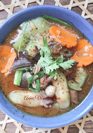 Hình của món Lòng gà xào rau củ.