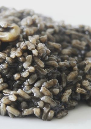 Foto principal de Risotto de arroz negro con sepia