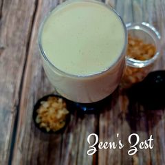 A picture of Almond Gum/Gond Katira Avocado Shake.