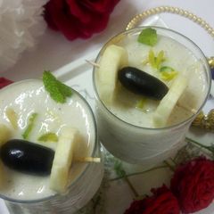 Yogurt banana smoothie A picture of Yogurt banana smoothie.