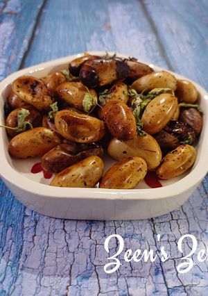 A picture of Oven Roasted Jackfruit Seeds with Kasuri Methi.