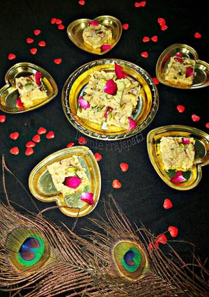 કલાકંદ (Kalakand Recipe In Gujarati) રેસીપી મુખ્ય ફોટો