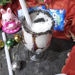 A picture of Oreo chocolaty creamy shake.