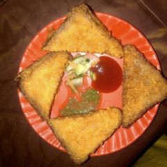 A picture of Stuffed Bread Pakora.