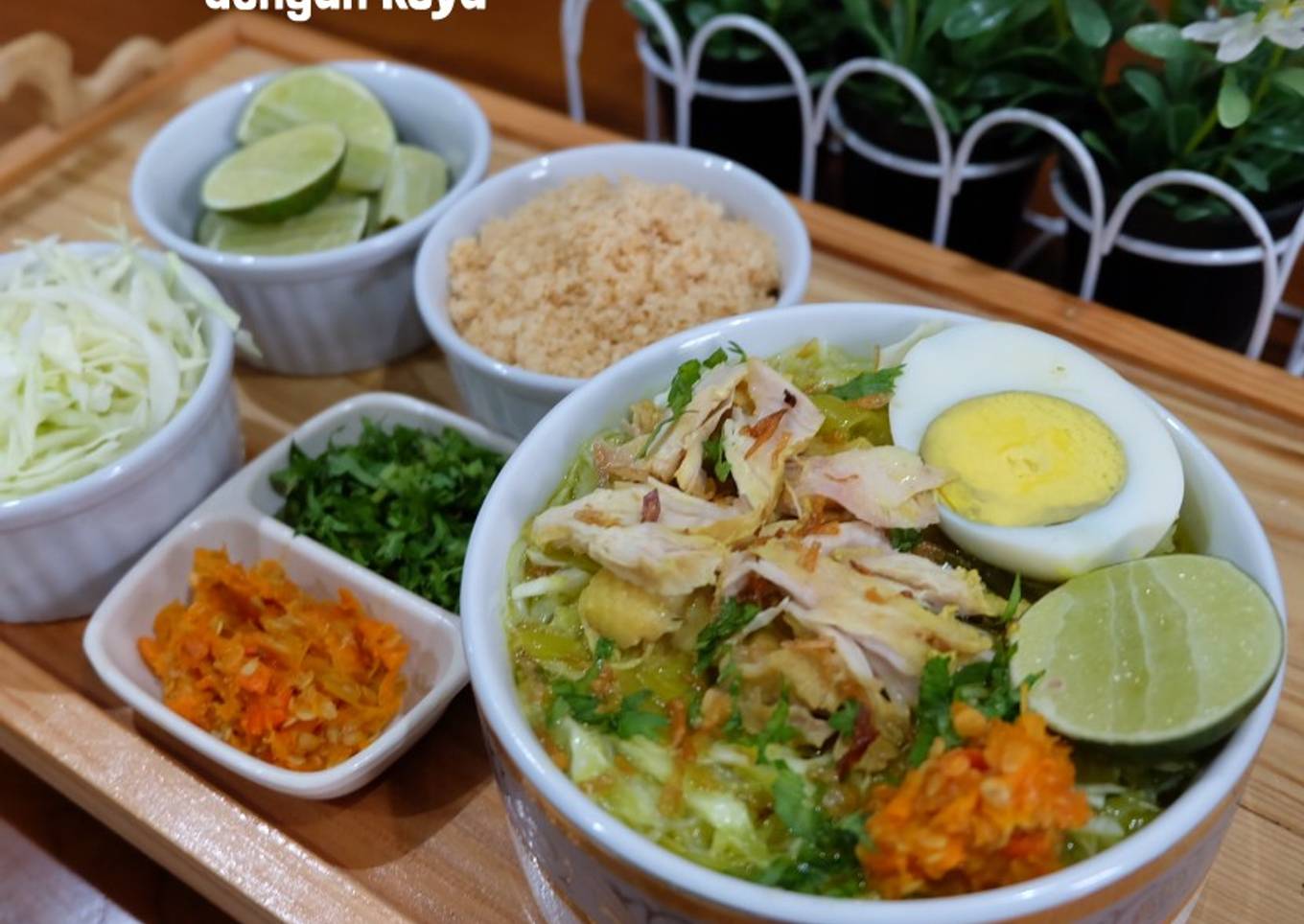 Soto Ayam Lamongan dengan Koya