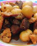 Thịt kho trứng cút