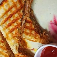A picture of Aloo paneer sandwich.