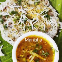 A picture of Onion Uttapam.