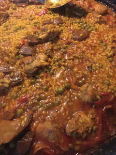 Una foto de Arroz con conejo