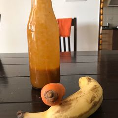 A picture of Carrot banana milkshake.
