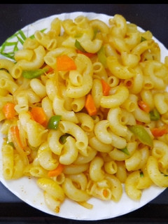 मैकरॉनी मैगी मसाला (Macaroni maggi masala recipe in Hindi) रेसिपी मुख्य फोटो