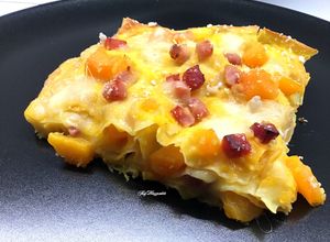 Foto di Lasagne con zucca, speck e finta besciamella di crema di zucca e robiola