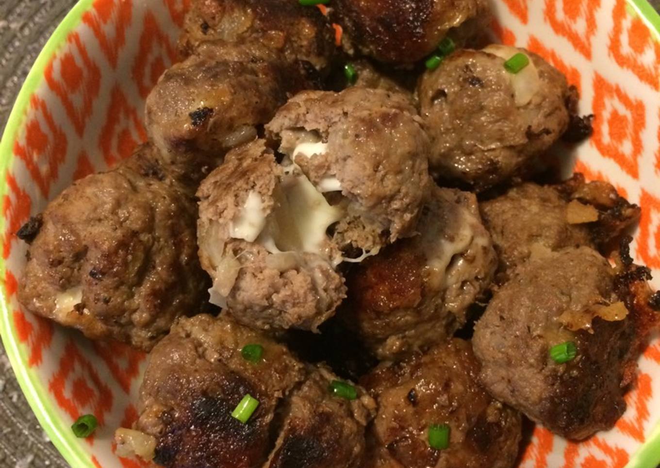Albóndigas rellenas de queso
