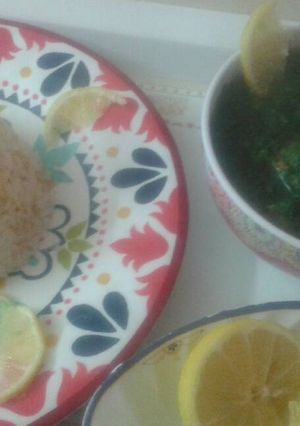 صورة لوصفة شوربة السبانخ مع الدجاج والأرز