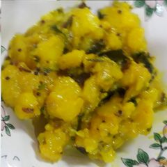 A picture of Dry potato bhaji.